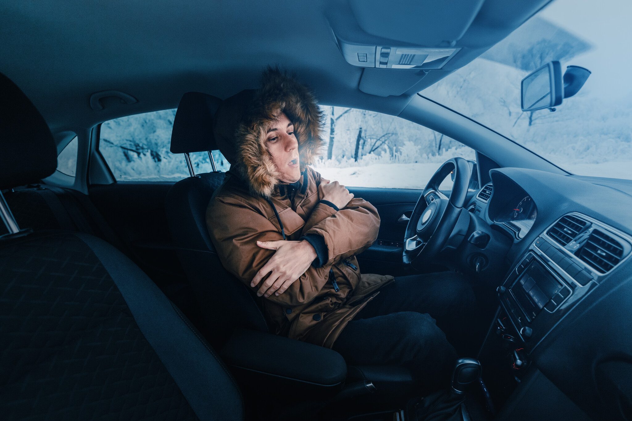 cuida tu coche en invierno frio